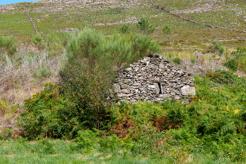 260906_Verlassener_Hof Serra da Freita